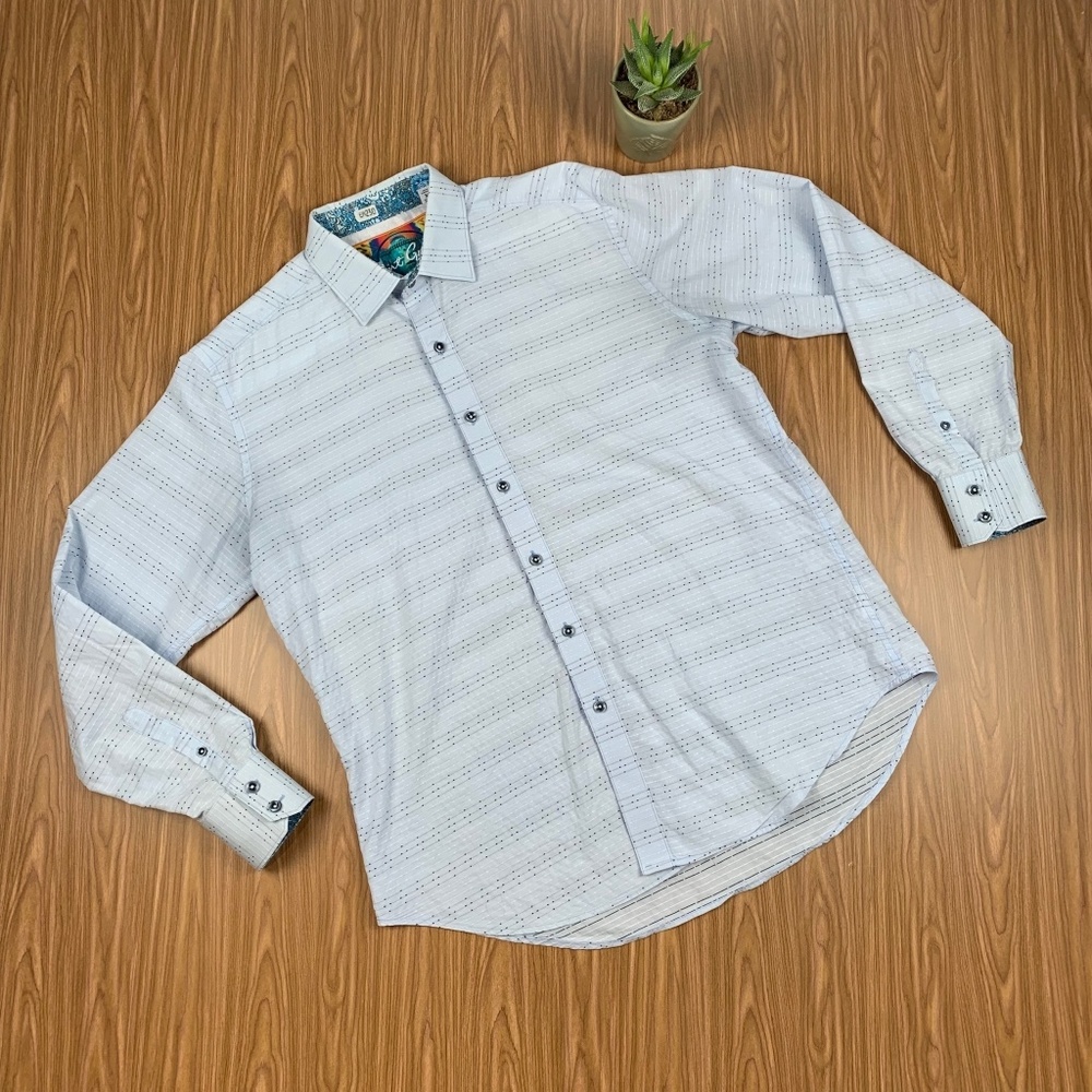 Robert Graham button up SZ Medium